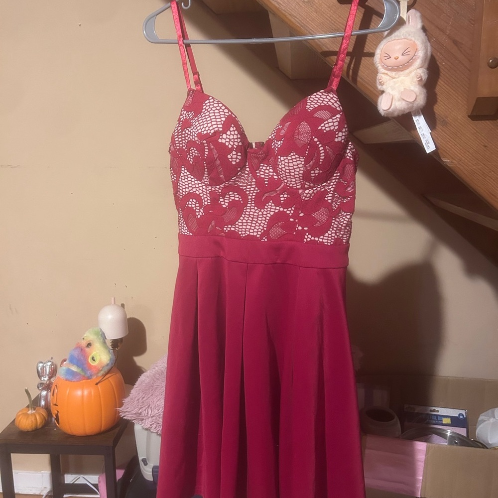 UK2LA Red Lace Midi Dress